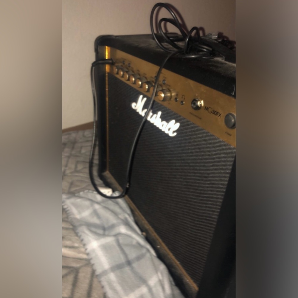 Marshall Amp - Picture 4 of 6